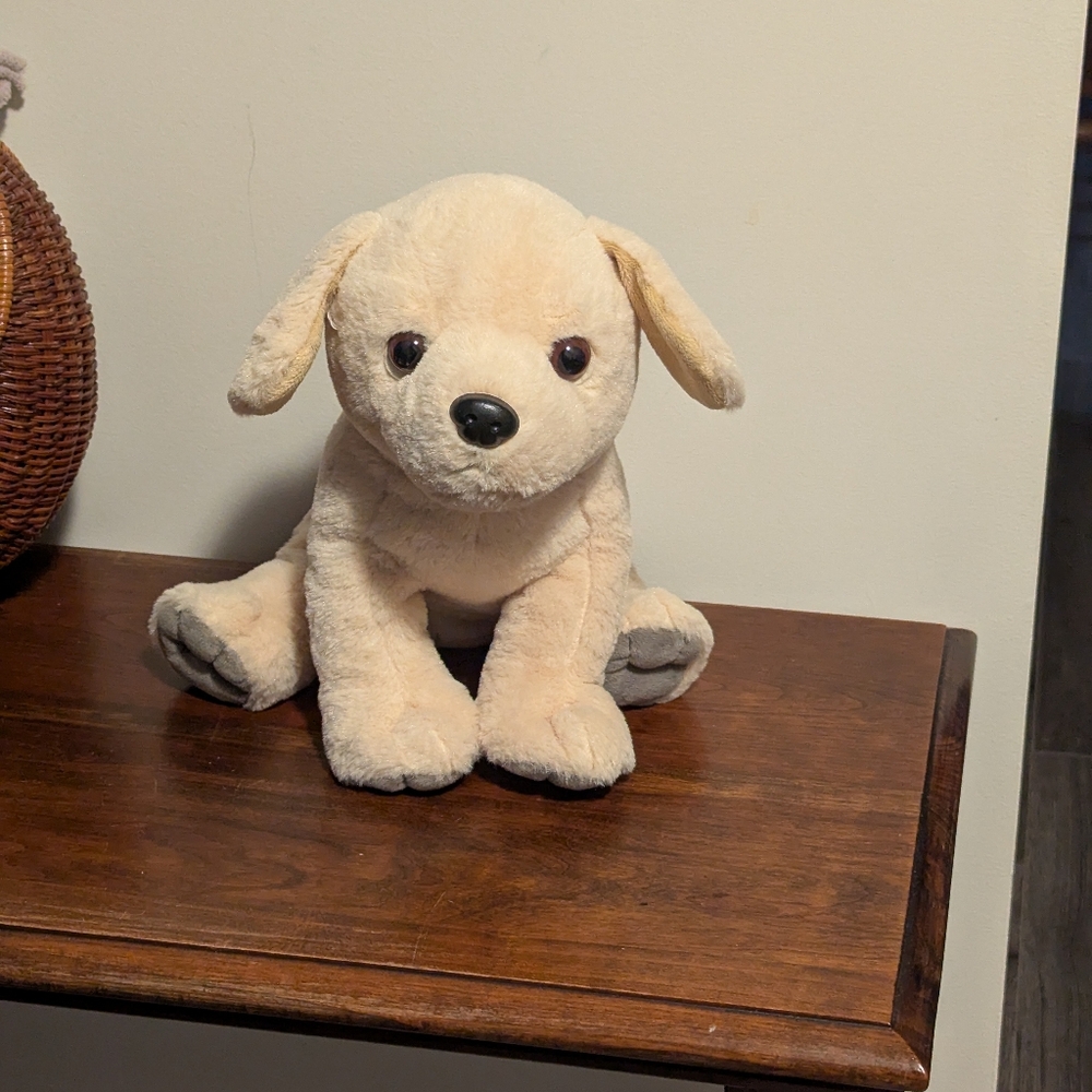 - - - Wild Republics Floppy yellow, Golden Lab Plush Dog. 13 inches. EUC